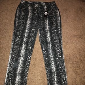 Boohoo snakeskin design jeans.. NWT